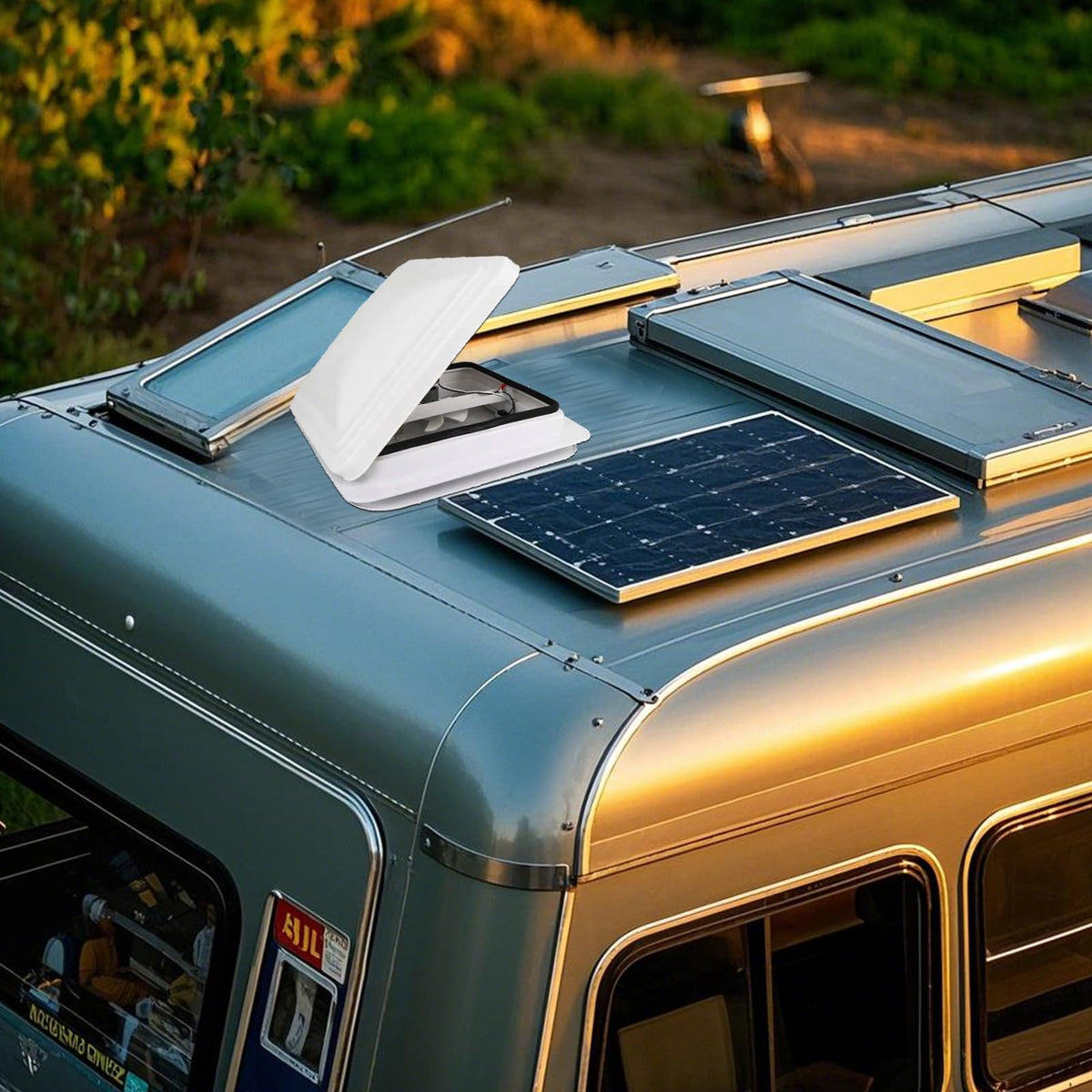 14" RV Roof Vent with 12V Fan, White H51752
