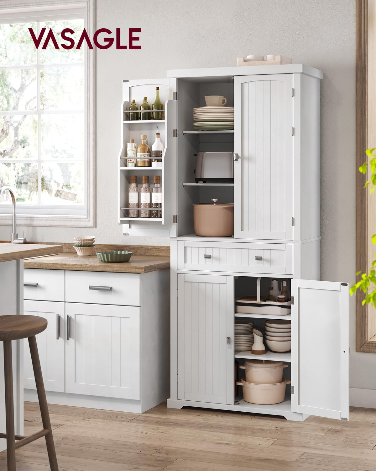 Freestanding Tall Cabinet with Drawer R913