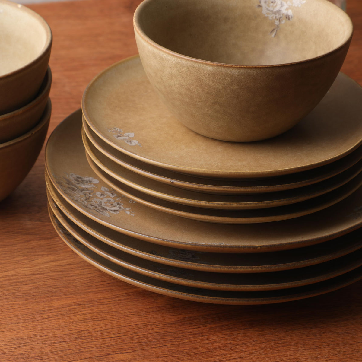 12 Piece Taupe Floral Dinnerware Set G23240