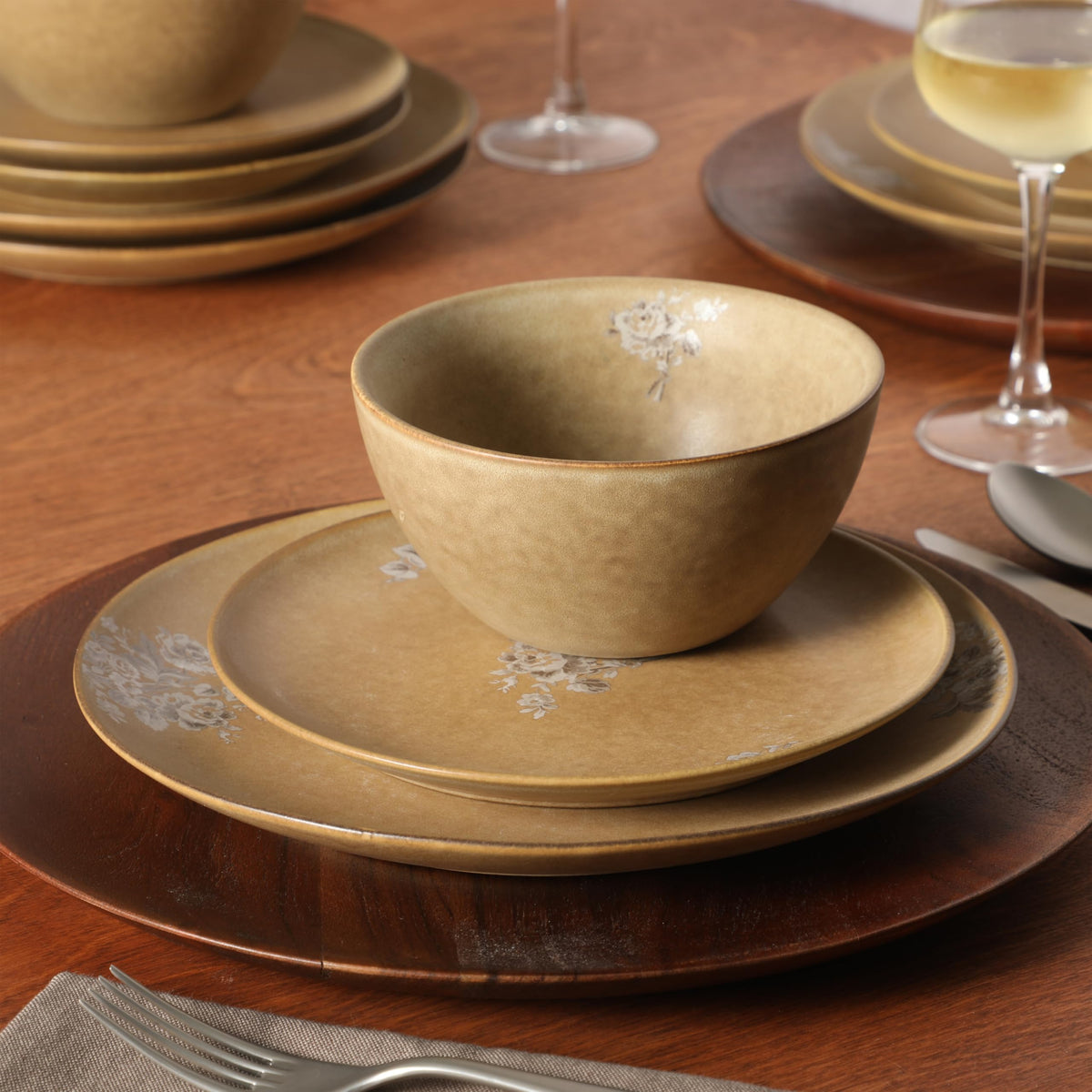 12 Piece Taupe Floral Dinnerware Set G23240