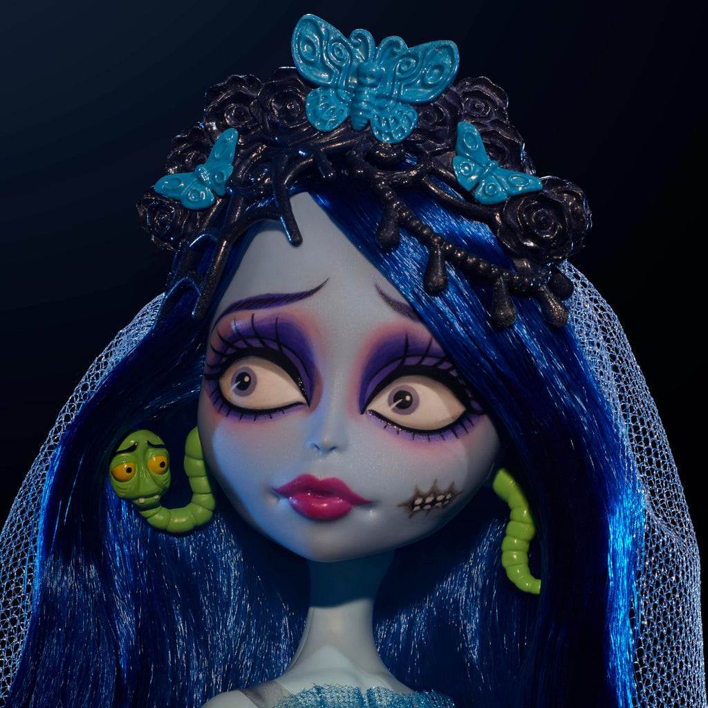 Corpse Bride Emily Doll in Spiderweb Wedding Dress with Accessories E833